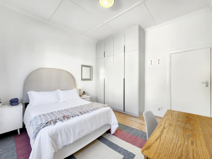 To Let 2 Bedroom Property for Rent in Green Point Western Cape
